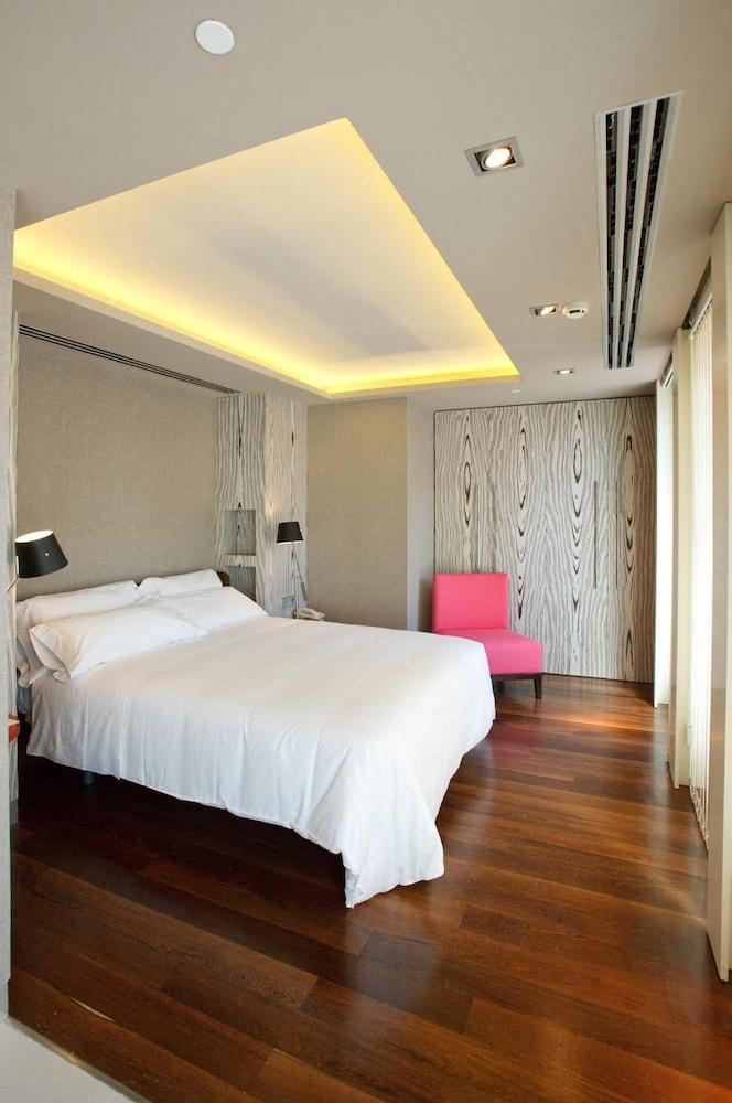 Hotel Alfonso Zaragoza Bagian luar foto