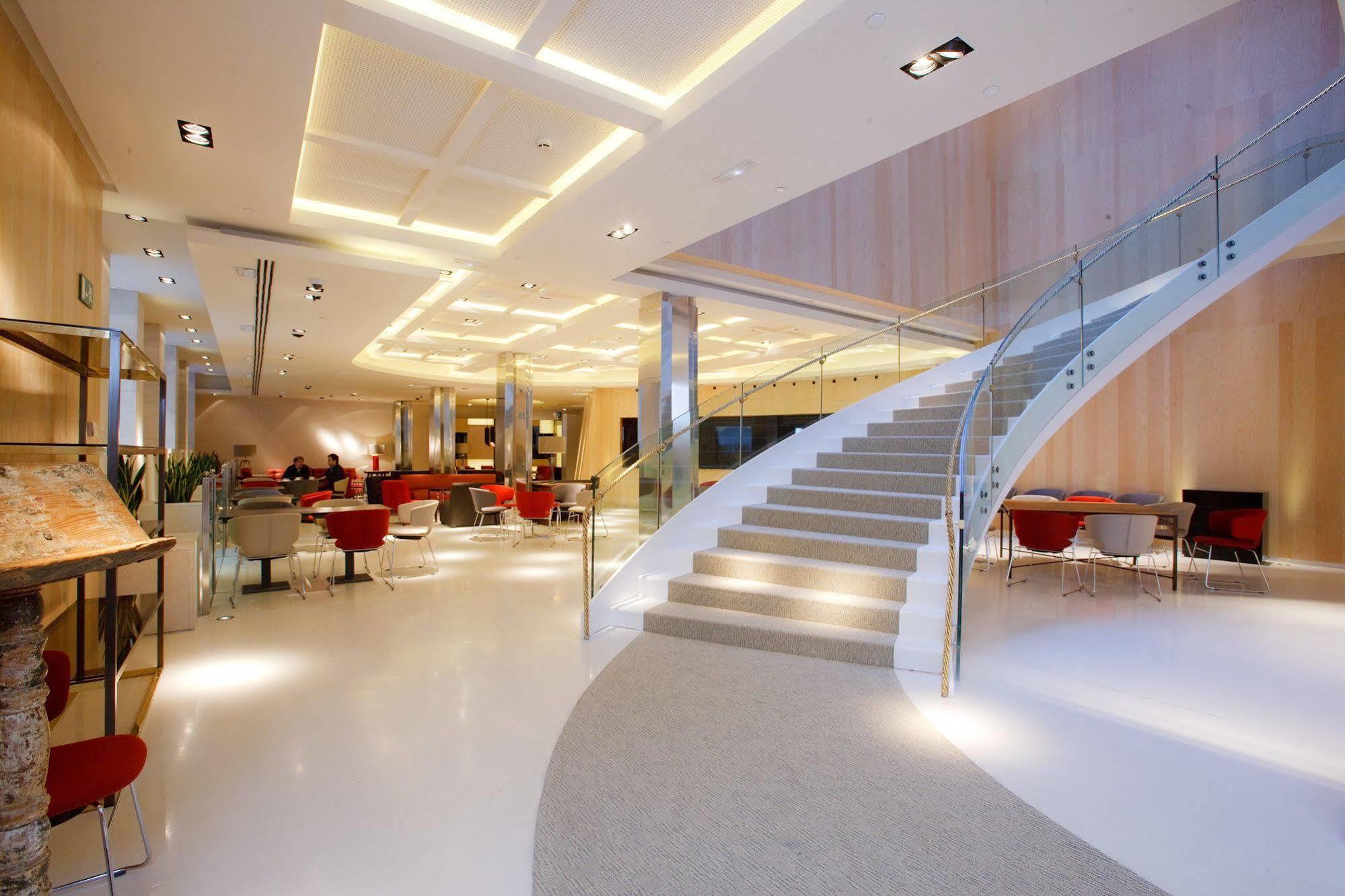 Hotel Alfonso Zaragoza Bagian luar foto