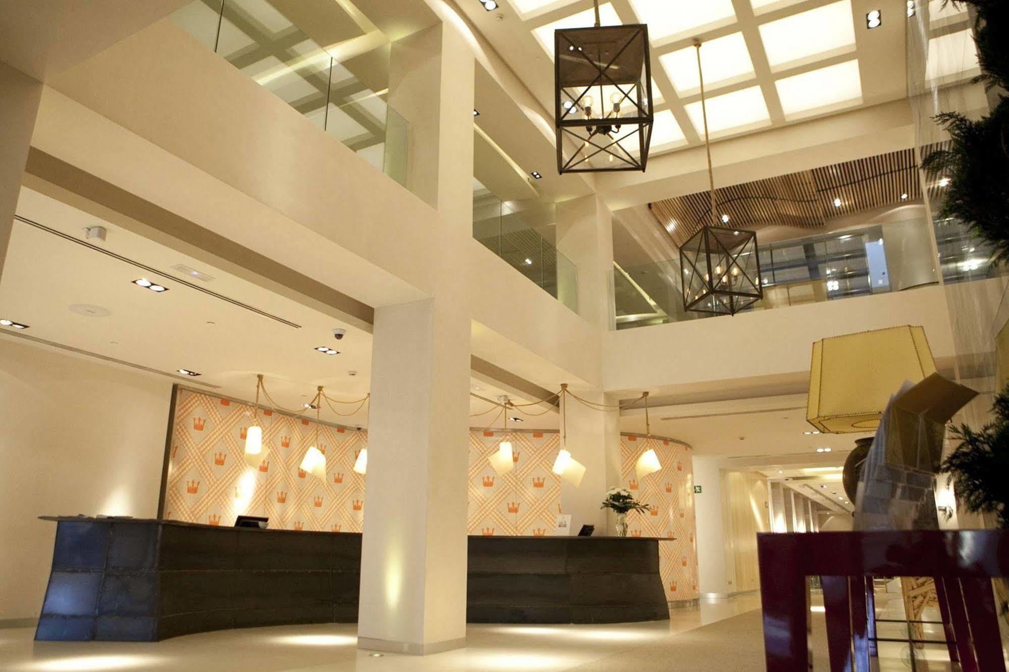 Hotel Alfonso Zaragoza Bagian luar foto